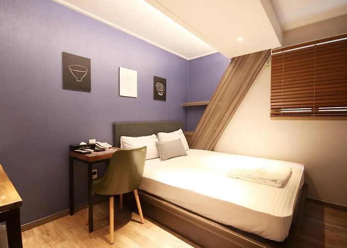Velin Hotel 2*